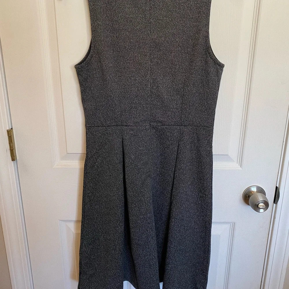 Banana Republic dress - Picture 2 of 3